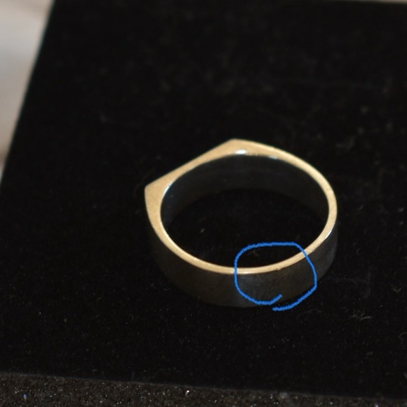 SOLD - Mejuri Rectangular Signet Ring - Picture 10 of 13